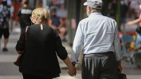 ¿Qué bonos hay para adultos mayores?