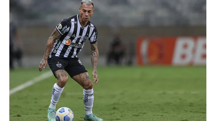 Eduardo Vargas se mostró recuperado de su lesión a días del desafío de Copa Libertadores