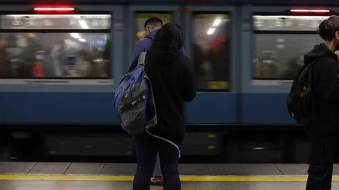 ¿A qué hora cierra el Metro de Santiago hoy viernes 24 de junio?