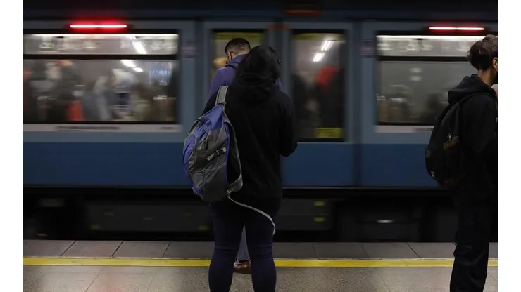 ¿A qué hora cierra el Metro de Santiago hoy viernes 24 de junio?