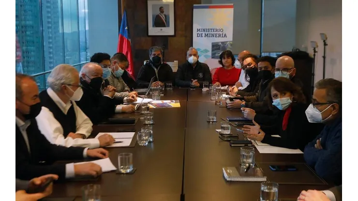 La reunión en la que se logró el acuerdo entre el Gobierno y los sindicatos de Codelco