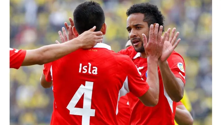 Beausejour aplaudió la decisión de Isla de venir al fútbol chileno