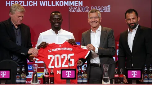 Sadio Mané en su presentación con el Bayern Munich