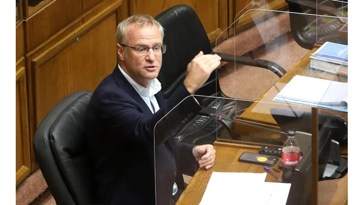 Senador Kast es acusado de mentir, una vez más, sobre la nueva Constitución
