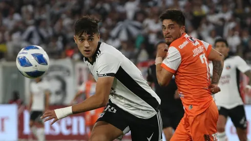 Solari ya confirmó que va continuar en Colo Colo, aunque en el club saben de su molestia.