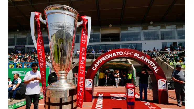 Los clubes solo pueden contratar tres jugadores nuevos en este mercado de pases.