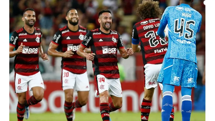 Los compañeros de Flamengo se despiden de Mauricio Isla, que se viene a la UC.
