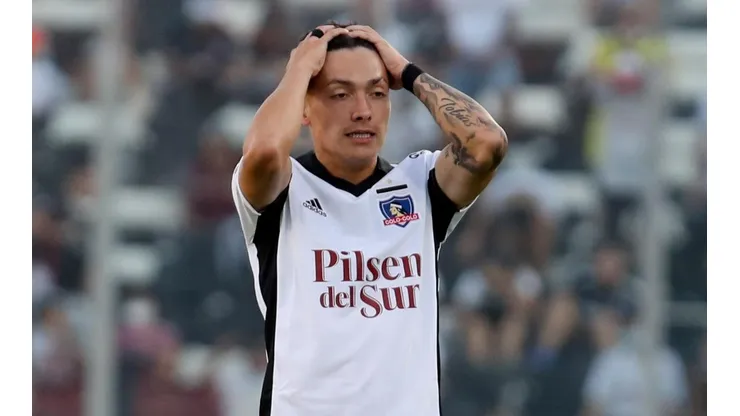 Cristián Zavala pidió reconsiderar su salida de Colo Colo a la dirigencia.