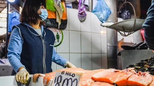 ¿Cuándo se realiza el pago anual del bono mujer trabajadora y cuál es el monto?