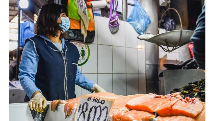 ¿Cuándo se realiza el pago anual del bono mujer trabajadora y cuál es el monto?