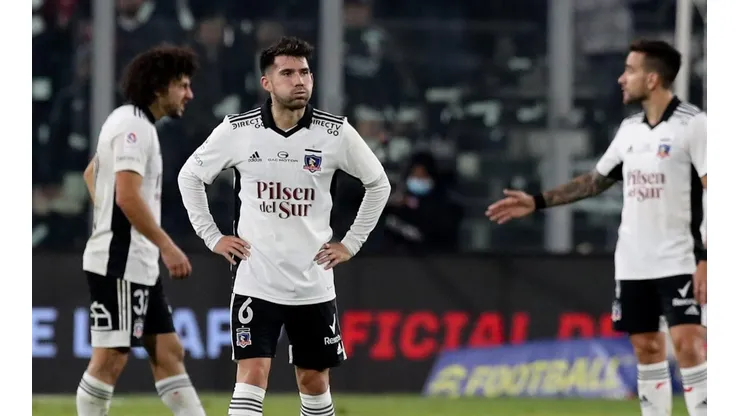 Colo Colo busca refuerzos para potencia al plantel