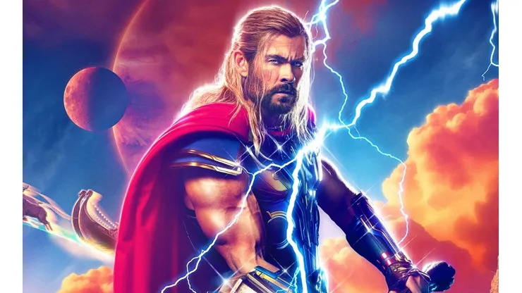 Chris Hemsworth vuelve a convertirse en el Dios del Trueno para Thor: Love & Thunder.