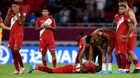 Los peruanos sienten que cayó una maldición en contra ante Australia