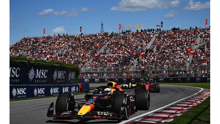 Max Verstappen resistió el asedio final de Carlos Sainz.
