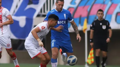 Luciano Aued se llevó varias ovaciones tras volver a jugar en la Católica frente a San Felipe.