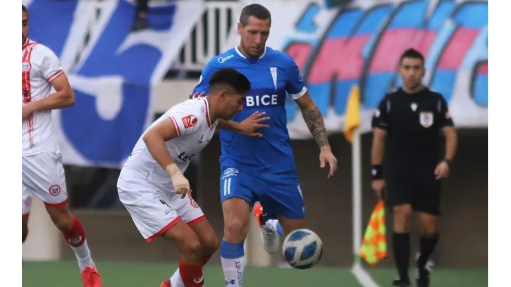 Luciano Aued se llevó varias ovaciones tras volver a jugar en la Católica frente a San Felipe.
