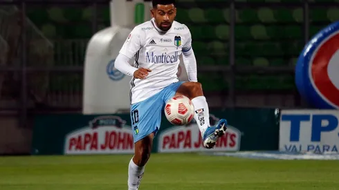 El volante argentino pasará de defender el celeste rancagüino a lucir el celeste iquiqueño.