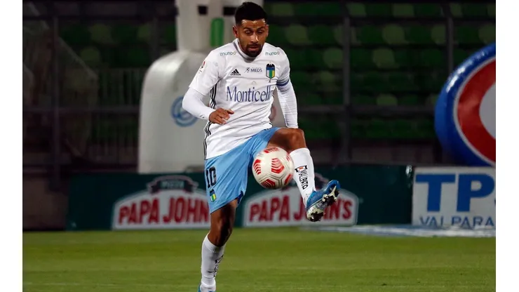El volante argentino pasará de defender el celeste rancagüino a lucir el celeste iquiqueño.