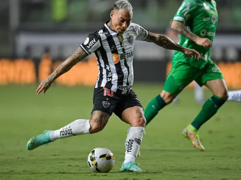 Vargas es titular en triunfo de Mineiro sobre Flamengo sin Isla