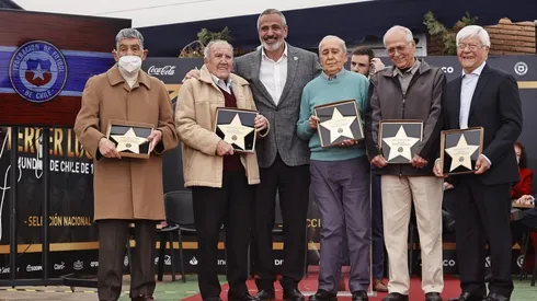 Jorge Toro, Sergio Navarro, Luis Eyzaguirre, Manuel Astorga y Humberto Chita Cruz recibieron un homenaje de la ANFP