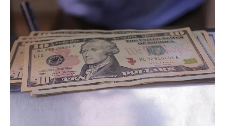 ¿A cuánto está el dólar este viernes 17 de junio en Chile?
