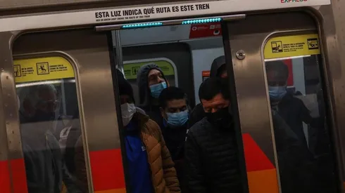El Metro es uno de los pilares del transporte público de Santiago.