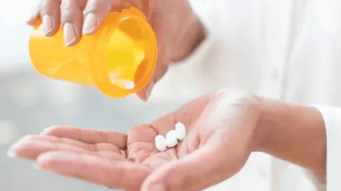 ¿Cuáles son los efectos secundarios del Naproxeno?