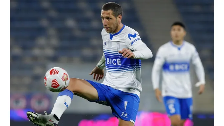 Luciano Aued contagia alegría a espera de su regreso al juego con la Católica.
