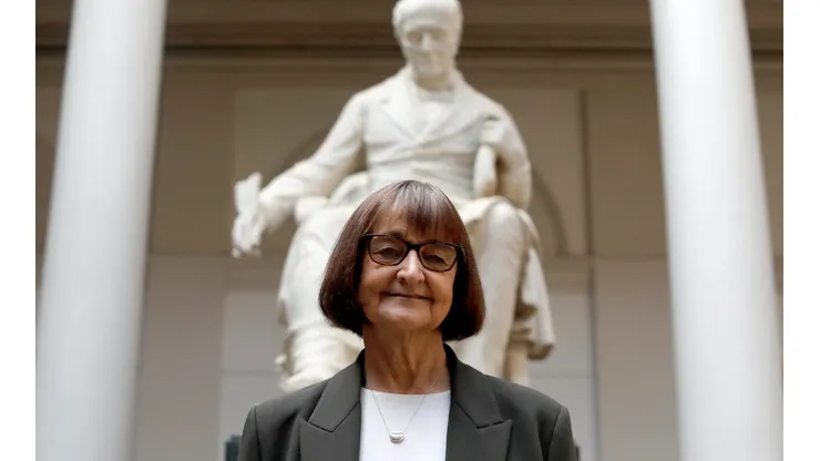 Rosa Devés, rectora de la Universidad de Chile