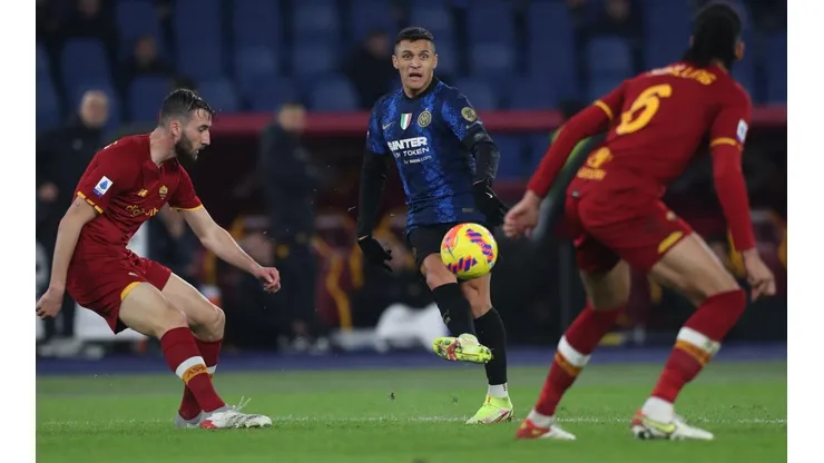 Alexis Sánchez pelea con todo para quedarse con el premio al gol de la temporada en el Inter