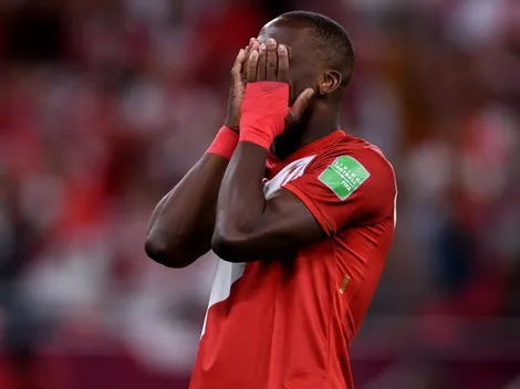 Advíncula renuncia a la selección de Perú