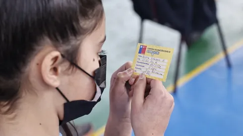 Operativo de vacunación de niños entre 6 y 11 años.