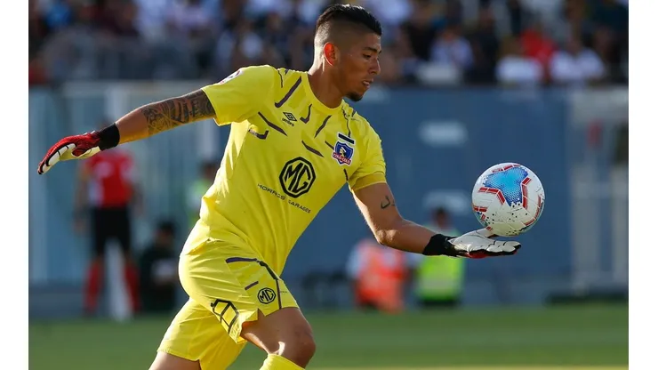 Brayan Cortés viajó a Argentina y ya está en la intertemporada de Colo Colo tras operarse la rotura del menisco.