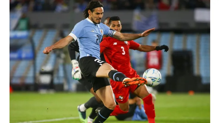 Cavani se lució con un doblete en la goleada de Uruguay por 5-0 sobre Panamá