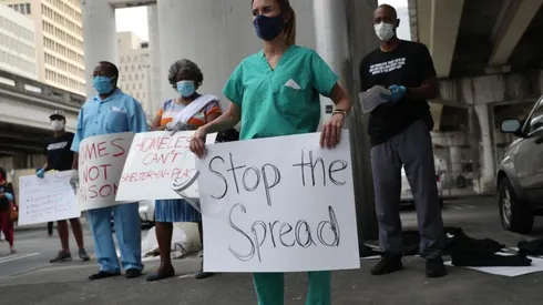 Rápida propagación de subvariantes de ómicron preocupan en EE.UU.