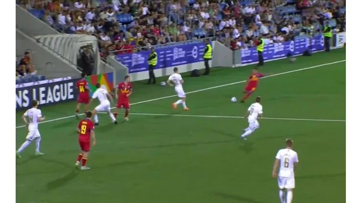 Txus Rubio metió un golazo que desde ya varios postulan para el Premio Puskás.