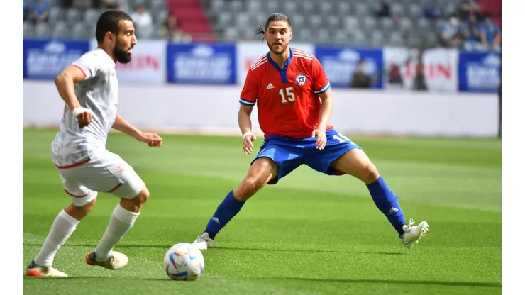 Francisco Sierralta volvió a la titularidad con la selección chilena