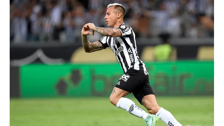 Eduardo Vargas viene saliendo de una lesión en Atlético Mineiro.