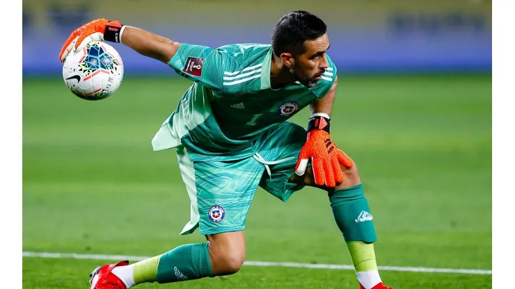 Claudio Bravo se encuentra en Chile tras una exitosa temporada en Europa.