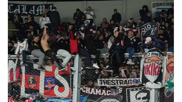 Los hinchas de Colo Colo tuvieron retrasado el inicio del segundo tiempo ante River Plate en Buenos Aires y, otra vez, se multó al Cacique.