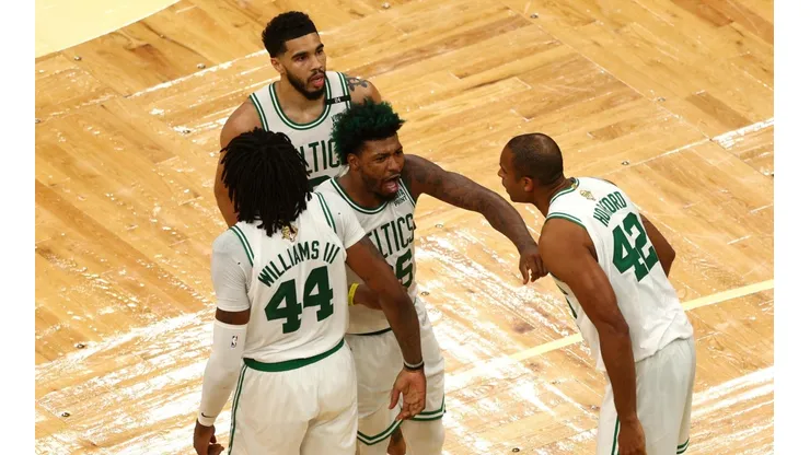 Los Celtics ganaron en su primer partido de local en la serie.