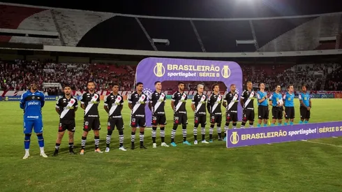 Vasco estaba en cancha esperando mientras los dueños de casa no aparecían en la cancha.