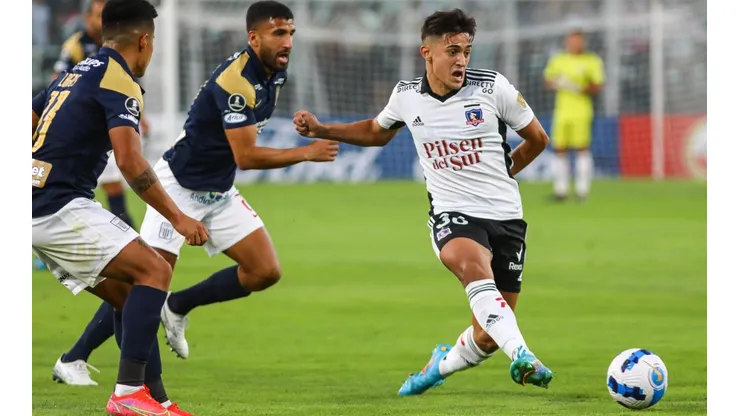Pablo Solari puede estar viviendo sus últimos días en Colo Colo.