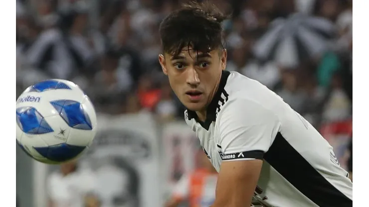 Pablo Solari puede estar viviendo sus últimas horas en Colo Colo.