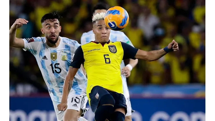 Byron Castillo está en problemas por la investigación que hizo Chile