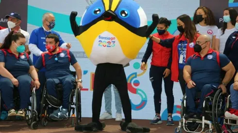 La mascota Fiu espera ser la alegría de niños y niñas en el Parque Bicentenario de Cerrillos