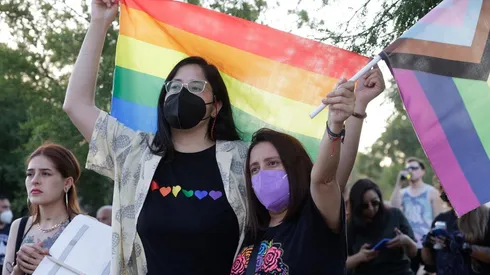 ¿Por qué se festeja el orgullo LGBT+ durante el mes de junio?