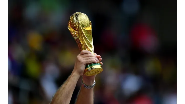 El trofeo de la Copa del Mundo es uno de los más codiciados por los futbolistas.