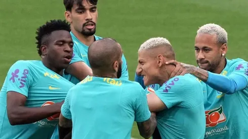 Los jugadores del Scratch llamaron la atención del mundo entero con una "pelea" en su último entrenamiento.