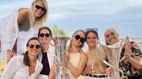 El alocado festejo del Lyon en Saint Tropez tras los dos títulos